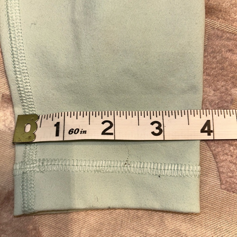 Lululemon sz 6, light mint green leggings - retail $98 - Picture 5 of 9